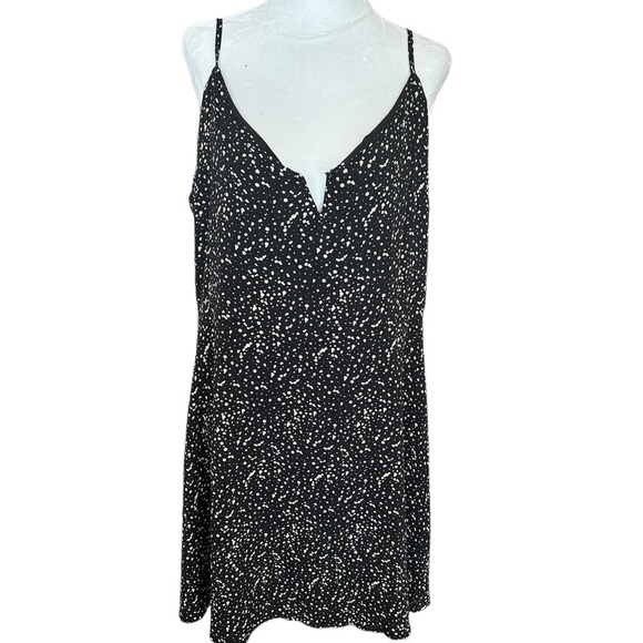 Forever 21 Plus Black Dotted Sundress - Picture 1 of 12